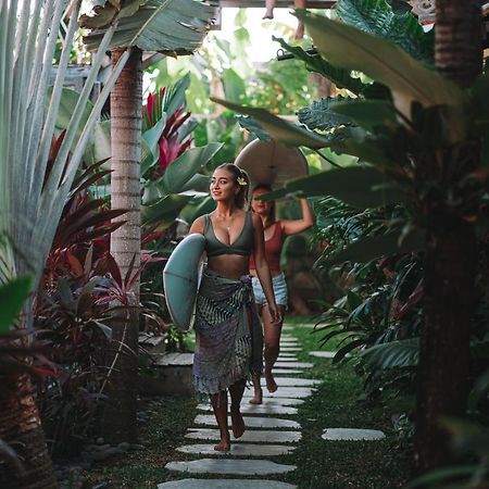 Seaside Tribe - Boutique Surf Stay & Retreat Tanah Lot  Exterior photo