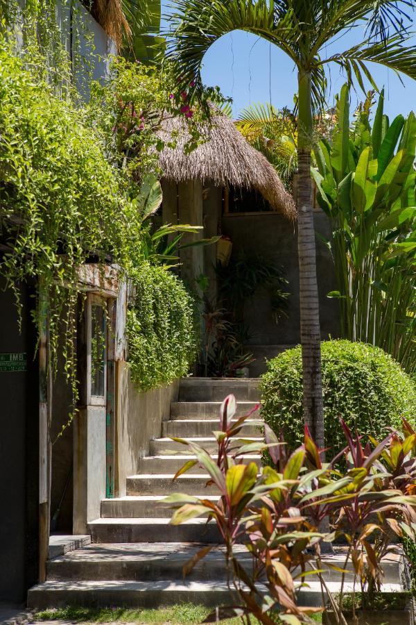 Seaside Tribe - Boutique Surf Stay & Retreat Tanah Lot  Exterior photo