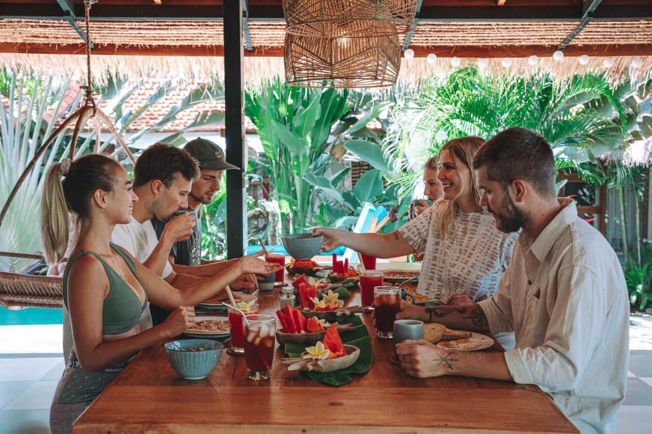 Seaside Tribe - Boutique Surf Stay & Retreat Tanah Lot  Exterior photo